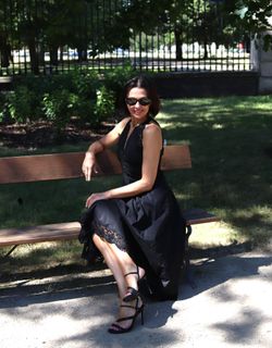 Anna Popek feet photo thumbnail