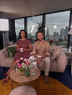 Anna Popek feet photo thumbnail