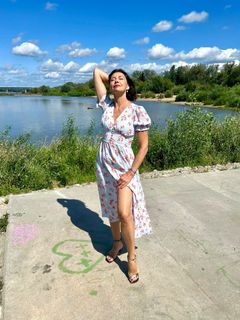 Anna Popek feet photo thumbnail