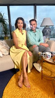 Anna Popek feet photo thumbnail