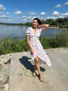 Anna Popek feet photo thumbnail