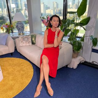 Anna Popek feet photo thumbnail