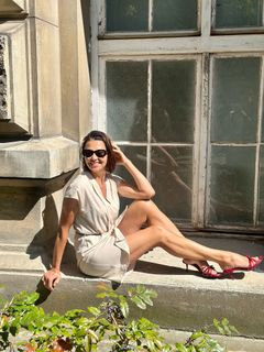 Anna Popek feet photo thumbnail