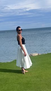 Anna Popek feet photo thumbnail