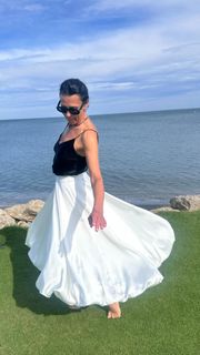 Anna Popek feet photo thumbnail