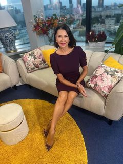 Anna Popek feet photo thumbnail