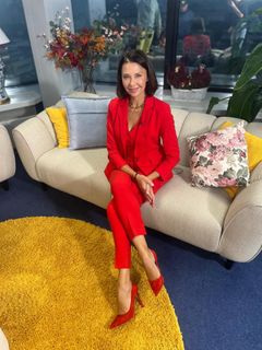 Anna Popek feet photo thumbnail