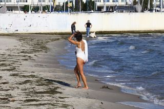 Anna Popek feet photo 7