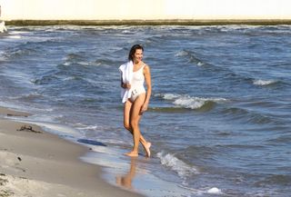 Anna Popek feet photo 6