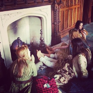 Anna Popplewell feet photo thumbnail