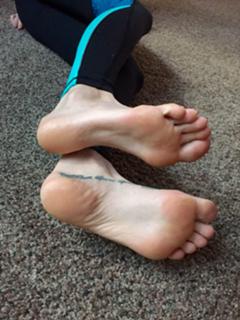 Anna Prosser feet photo 3