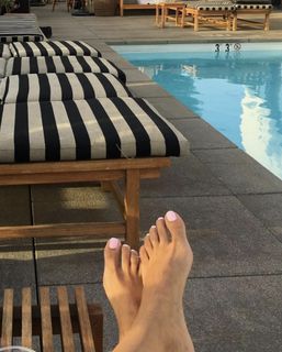Anna Prus feet photo 1