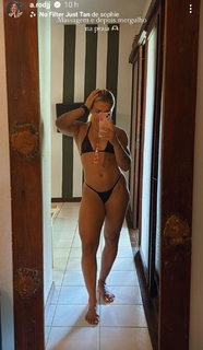 Anna Rodrigues feet photo 14