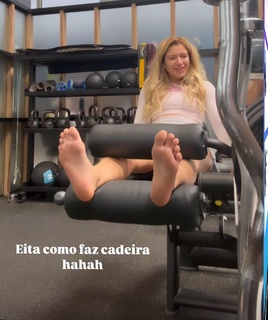 Anna Rodrigues feet photo 12