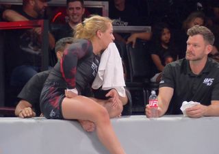 Anna Rodrigues feet photo 11