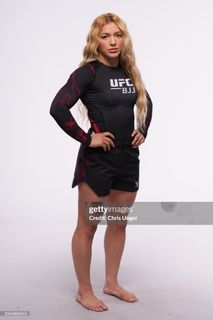 Anna Rodrigues feet photo 9