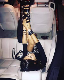 Anna Safroncik feet photo thumbnail