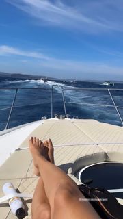 Anna Safroncik feet photo thumbnail