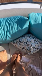 Anna Safroncik feet photo thumbnail