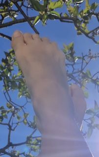 Anna Samusionek feet photo 11