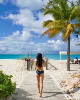 Anna Sawai feet photo thumbnail