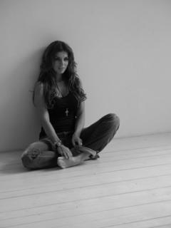 Anna Sedokova feet photo thumbnail