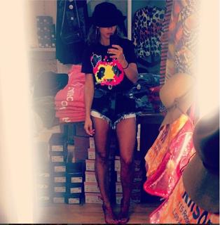 Anna Sedokova feet photo thumbnail