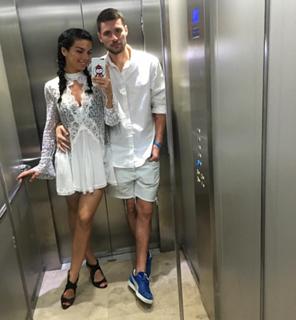 Anna Sedokova feet photo thumbnail