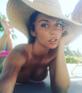 Anna Sedokova feet photo thumbnail