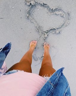 Anna Sedokova feet photo thumbnail