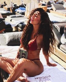 Anna Sedokova feet photo thumbnail