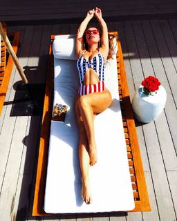 Anna Sedokova feet photo thumbnail