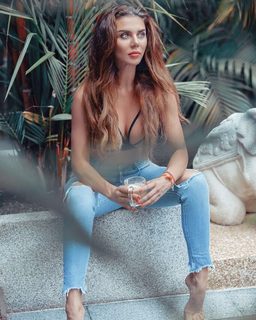 Anna Sedokova feet photo thumbnail