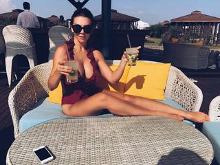 Anna Sedokova feet photo thumbnail