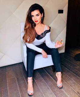 Anna Sedokova feet photo thumbnail