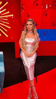 Anna Sedokova feet photo thumbnail