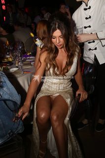 Anna Sedokova feet photo thumbnail