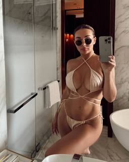 Anna Sedokova feet photo thumbnail