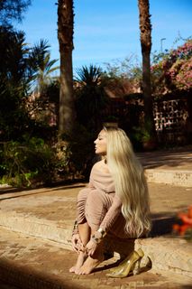Anna Sedokova feet photo 3