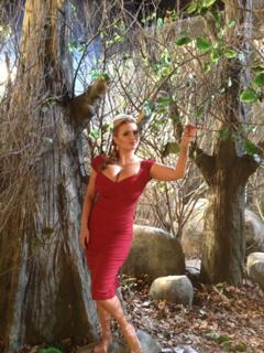 Anna Semenovich feet photo thumbnail