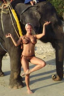 Anna Semenovich feet photo thumbnail