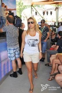 Anna Semenovich feet photo thumbnail