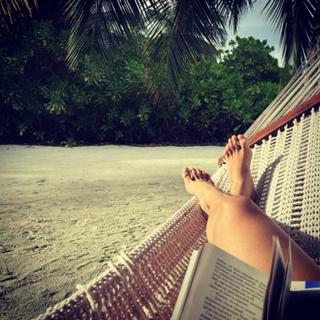 Anna Semenovich feet photo thumbnail