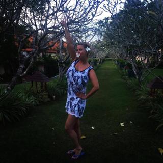 Anna Semenovich feet photo thumbnail