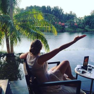 Anna Semenovich feet photo thumbnail