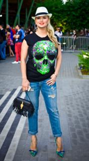 Anna Semenovich feet photo thumbnail