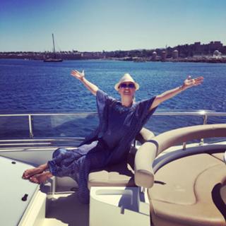 Anna Semenovich feet photo thumbnail