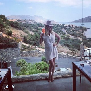 Anna Semenovich feet photo thumbnail