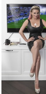 Anna Semenovich feet photo thumbnail