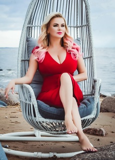 Anna Semenovich feet photo thumbnail